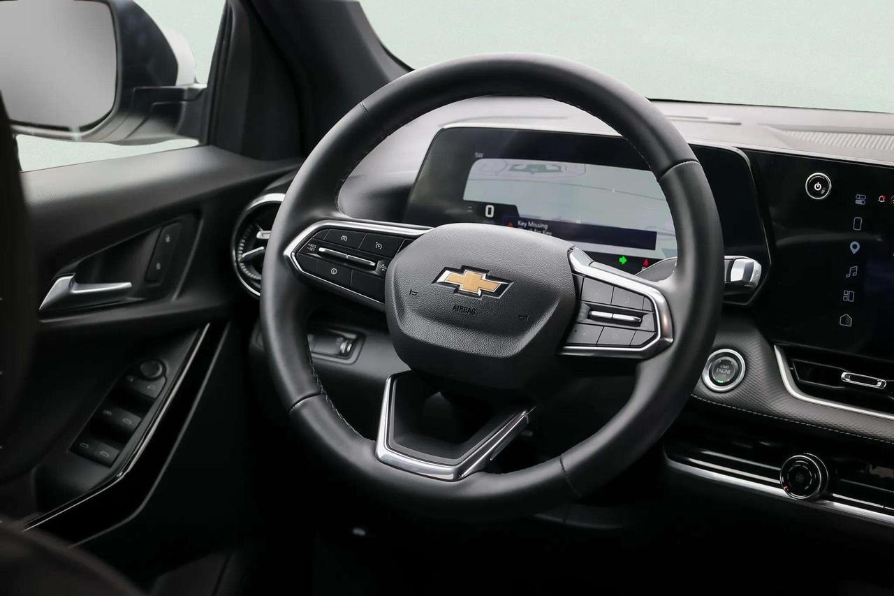 2026 Chevrolet Equinox : Apple Car Play, Htd Seats, Htd Steering Photo