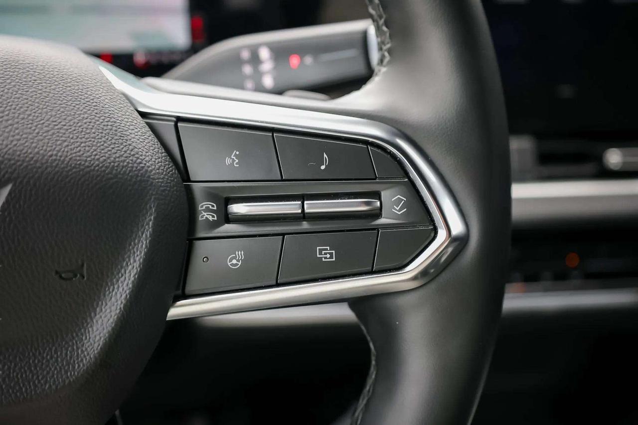 2026 Chevrolet Equinox : Apple Car Play, Htd Seats, Htd Steering Photo