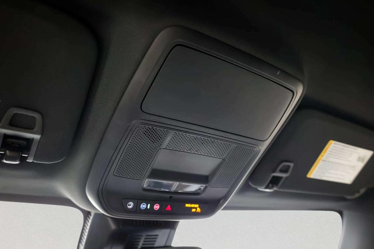 2026 Chevrolet Equinox : Apple Car Play, Htd Seats, Htd Steering Photo