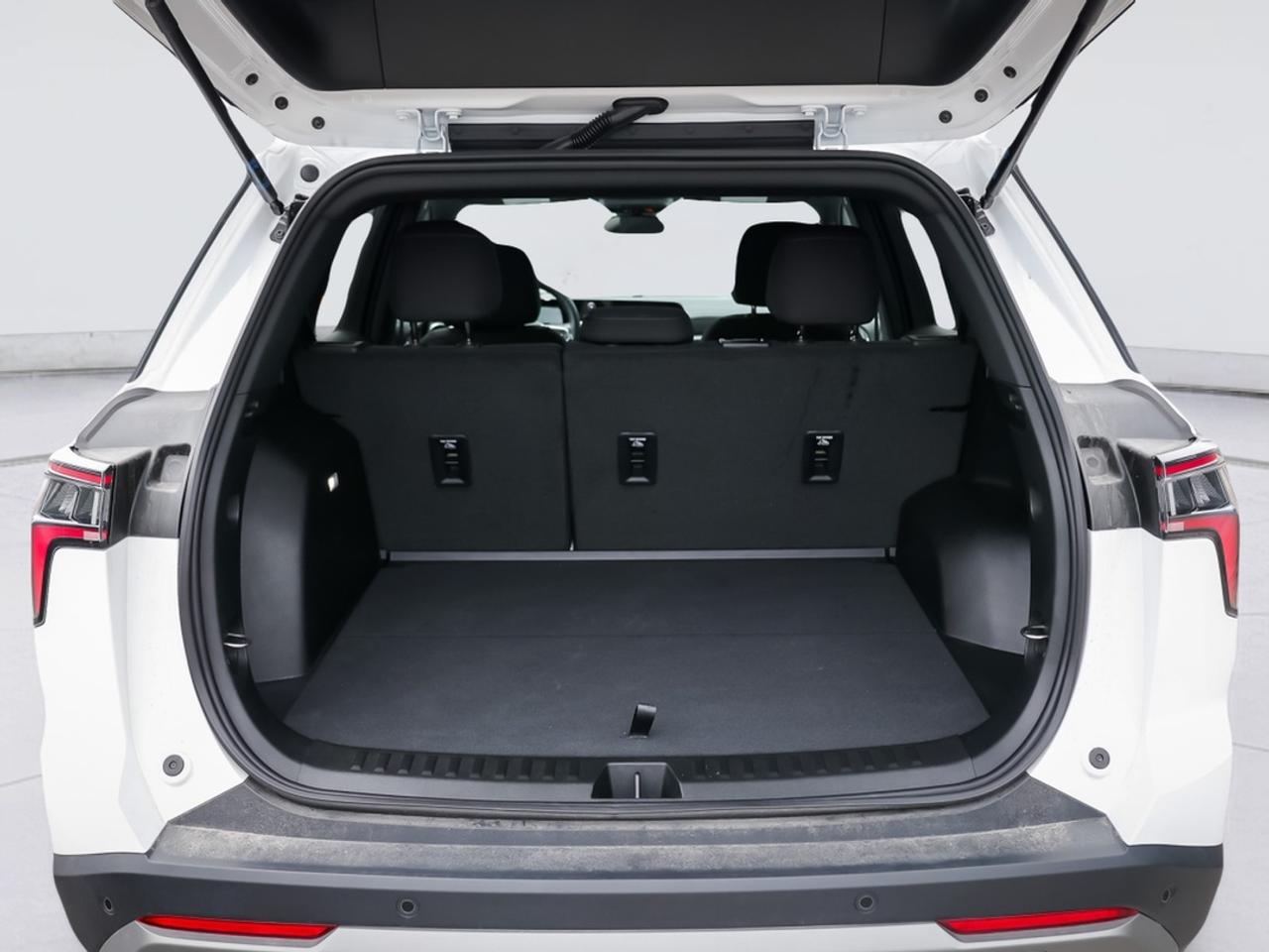 2026 Chevrolet Equinox : Apple Car Play, Htd Seats, Htd Steering Photo