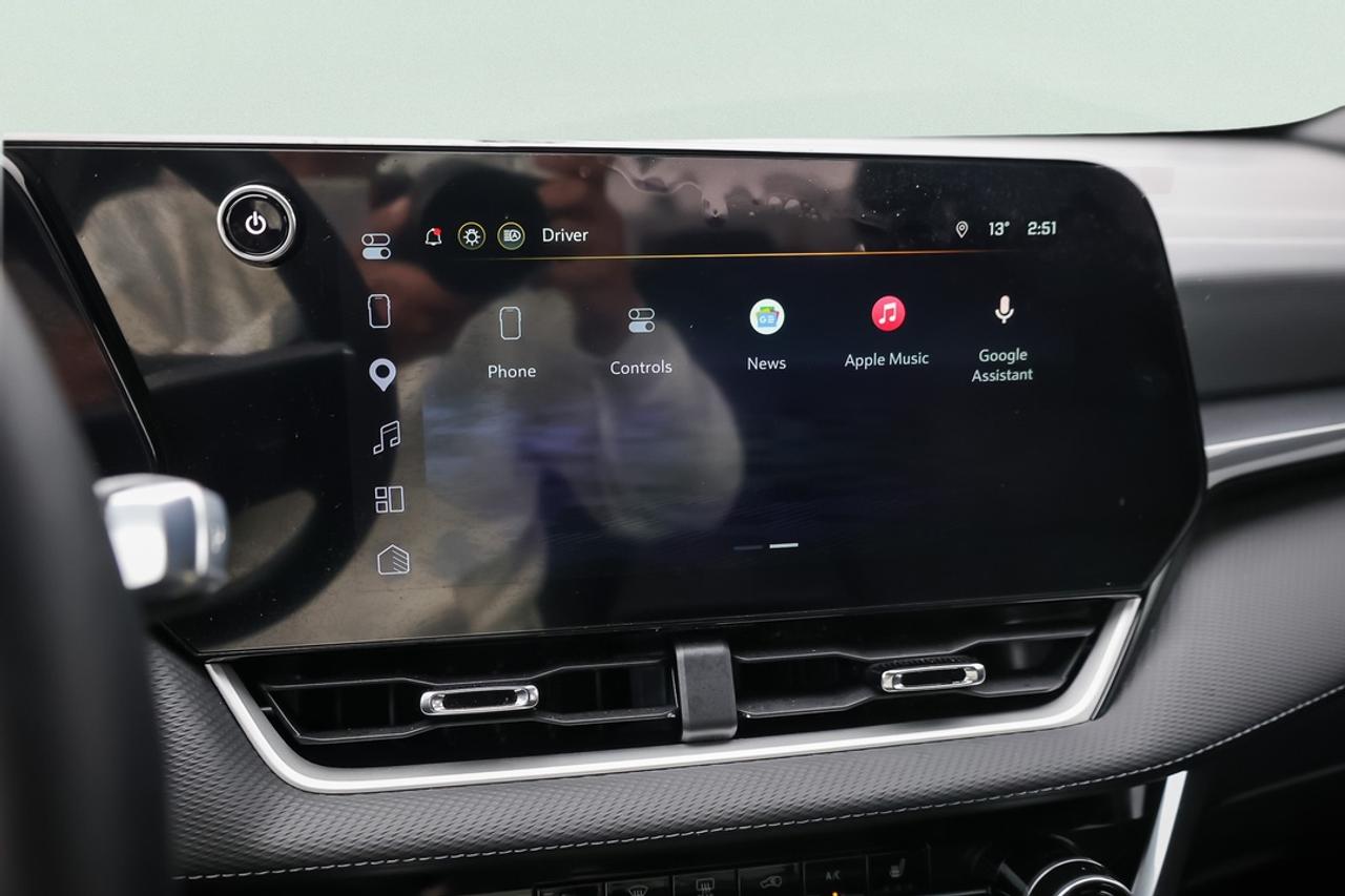 2026 Chevrolet Equinox : Apple Car Play, Htd Seats, Htd Steering Photo