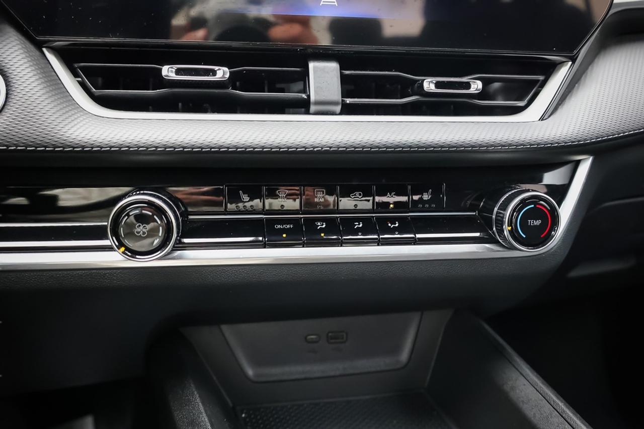 2026 Chevrolet Equinox : Apple Car Play, Htd Seats, Htd Steering Photo