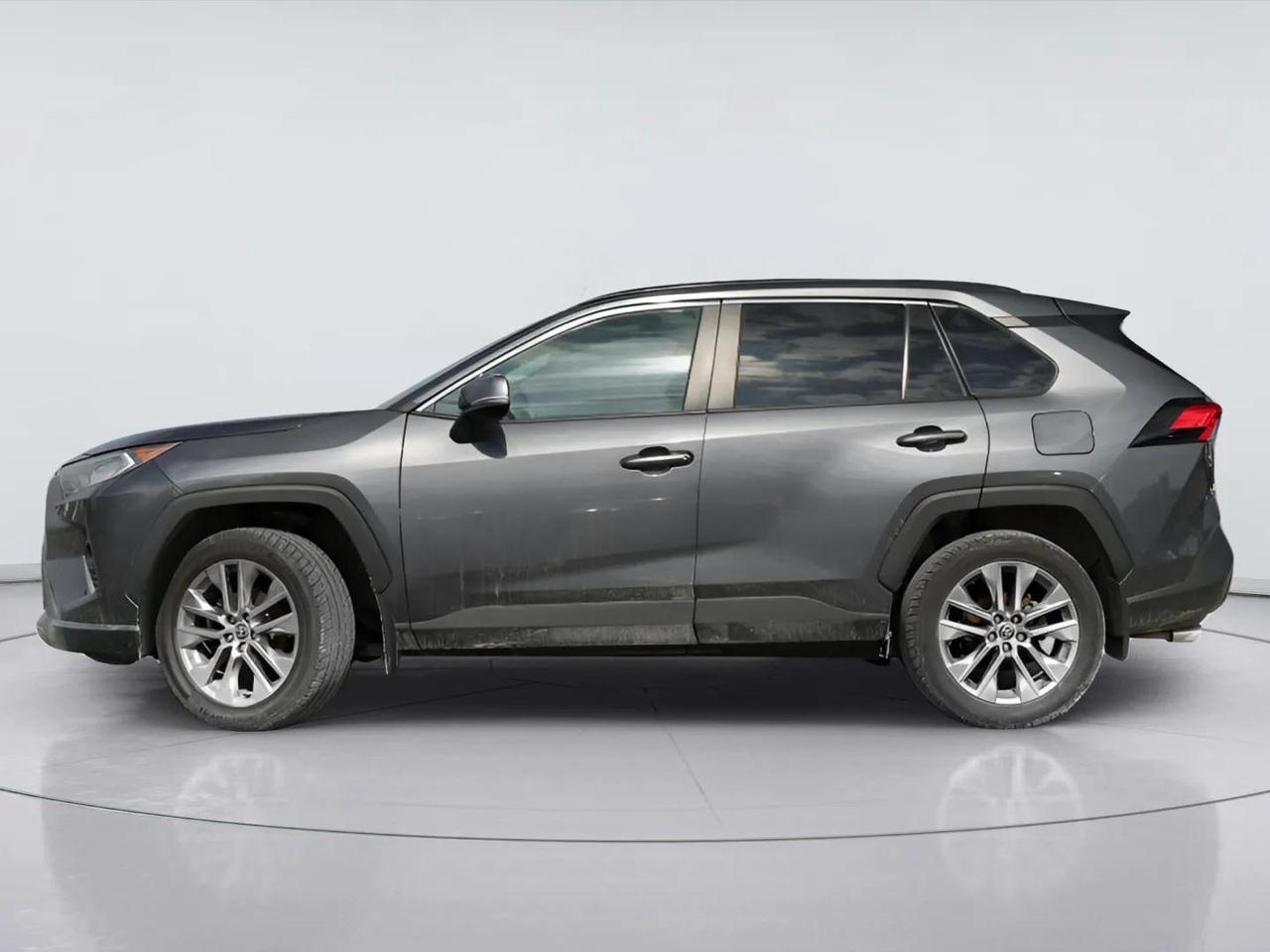 2021 Toyota RAV4 XLE AWD 2.5L Photo4