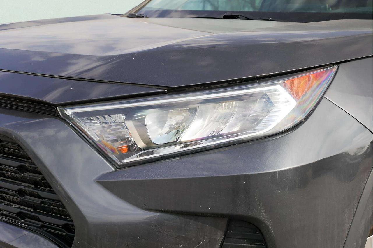 2021 Toyota RAV4 XLE AWD 2.5L Photo