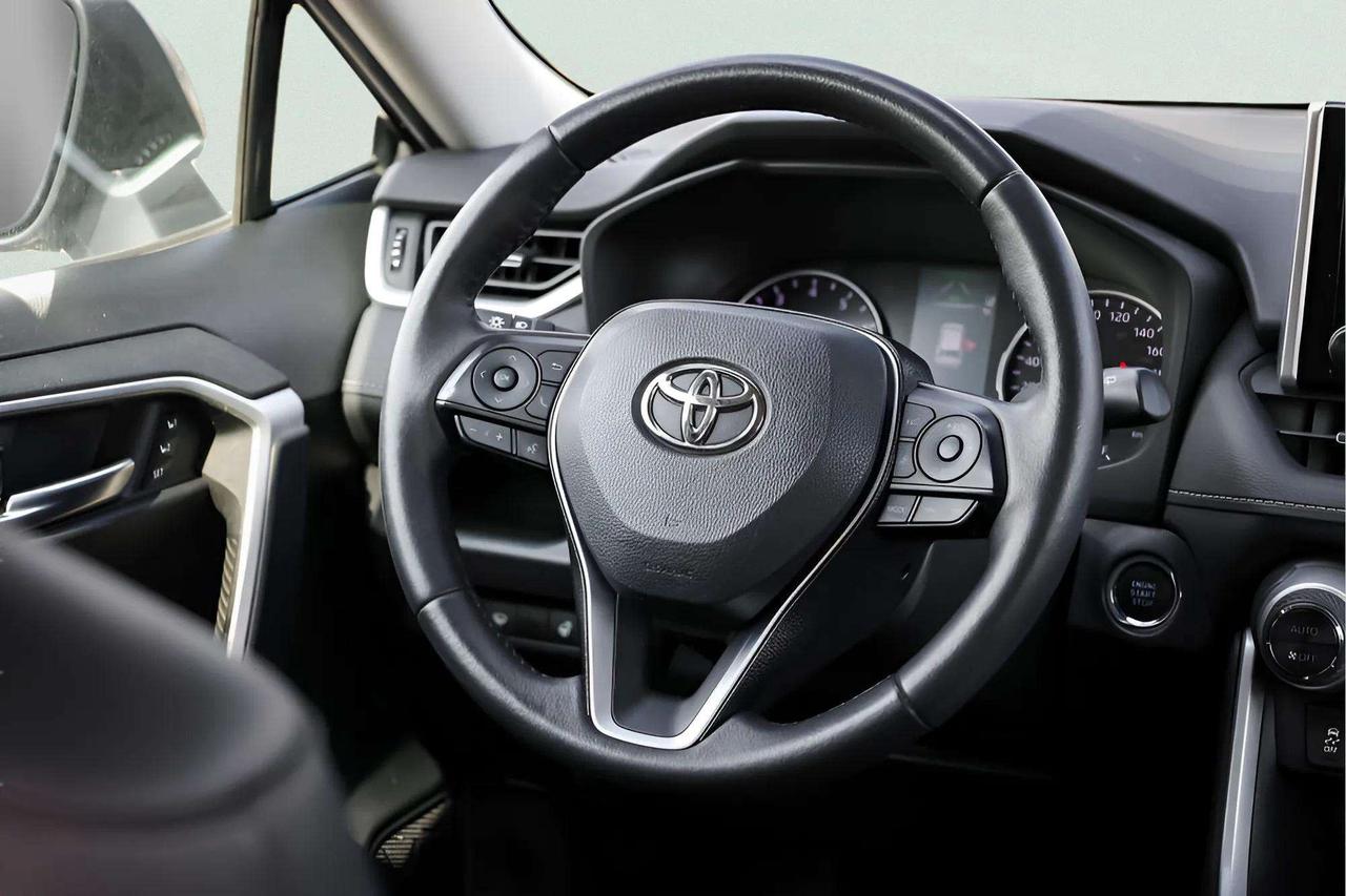 2021 Toyota RAV4 XLE AWD 2.5L Photo