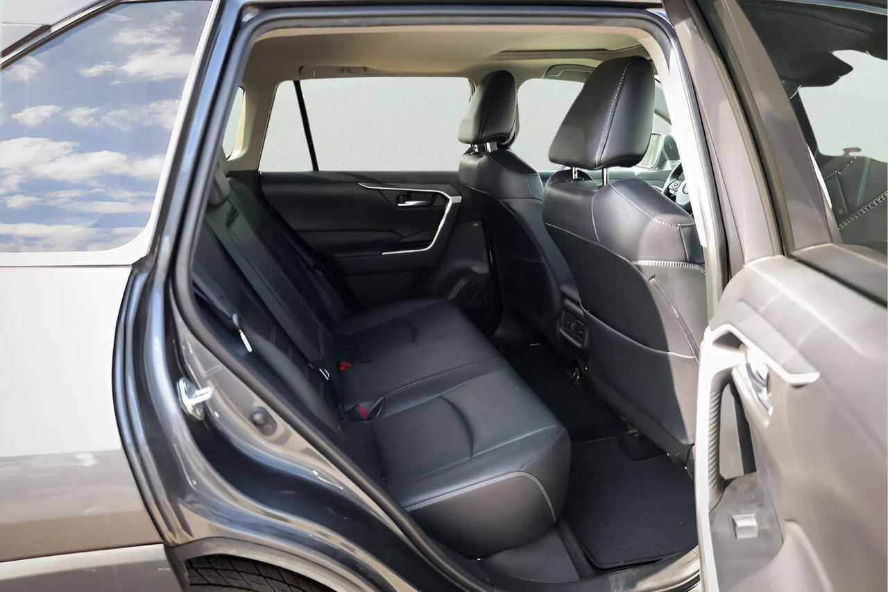 2021 Toyota RAV4 XLE AWD 2.5L Photo