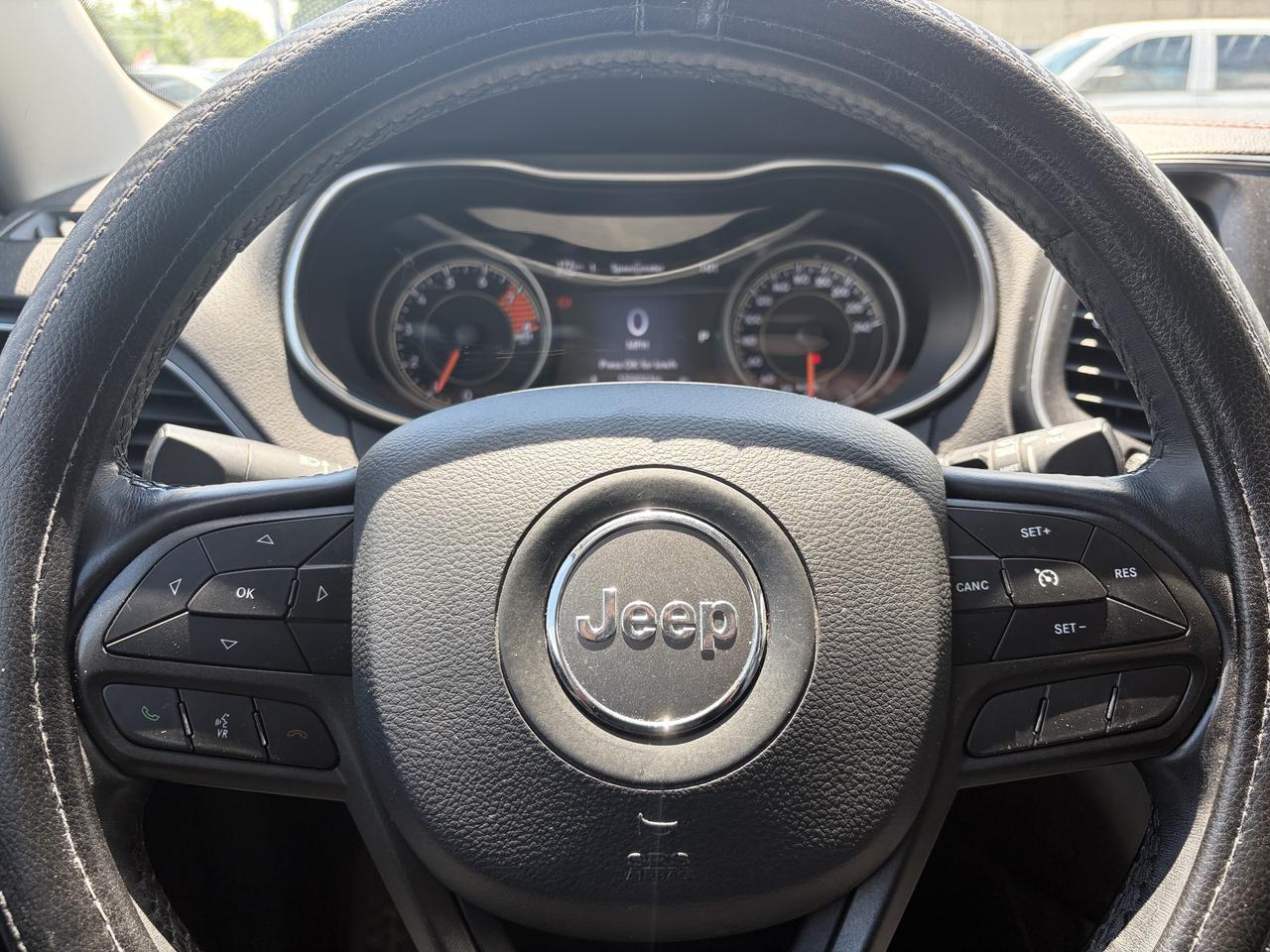 2019 Jeep Cherokee Trailhawk Elite w./ Pano Roof, Power Liftgate Photo