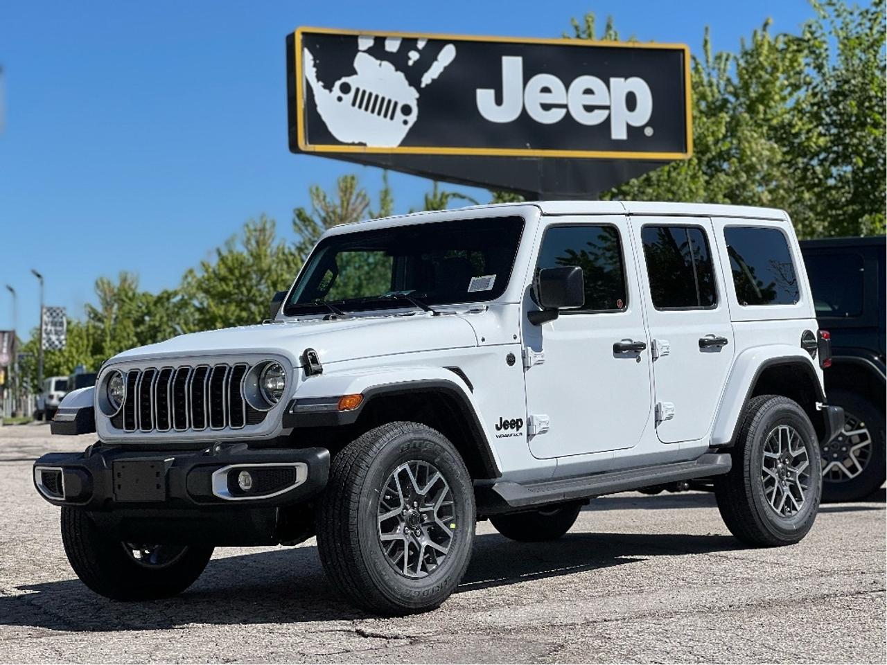 2025 Jeep Wrangler Sahara 4x4 w/Body Colour Hardtop, Side Steps Photo