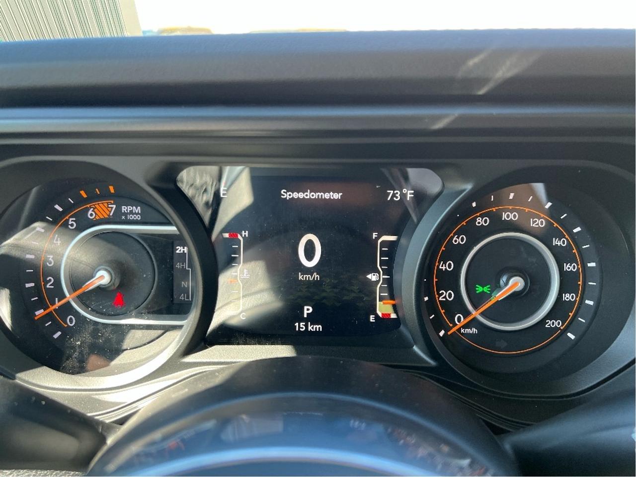2025 Jeep Wrangler Sahara 4x4 w/Body Colour Hardtop, Side Steps Photo