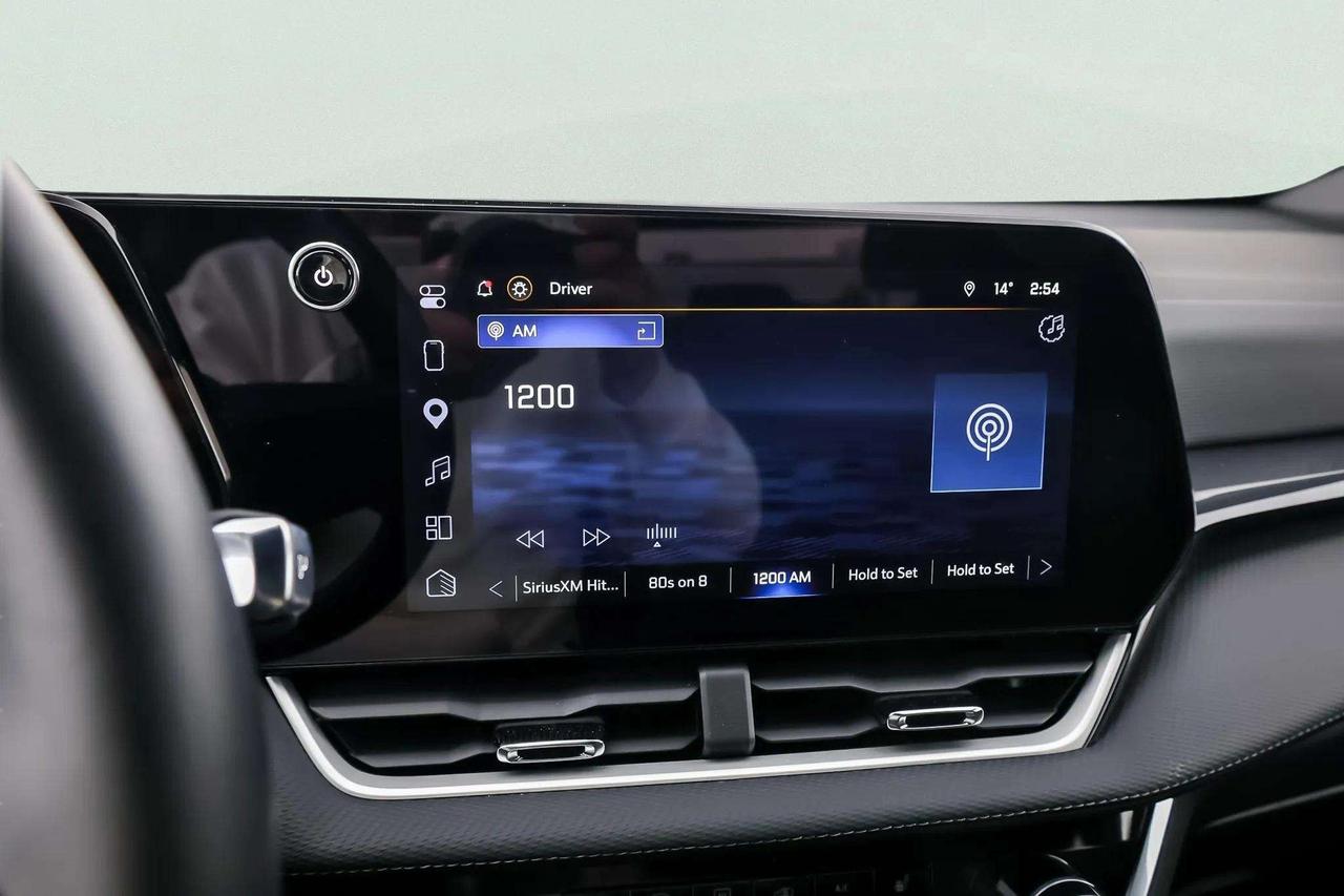 2026 Chevrolet Equinox : Apple Car Play, Htd Steering, Htd Seats Photo