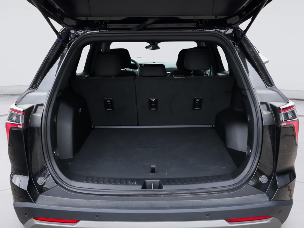 2026 Chevrolet Equinox : Apple Car Play, Htd Steering, Htd Seats Photo