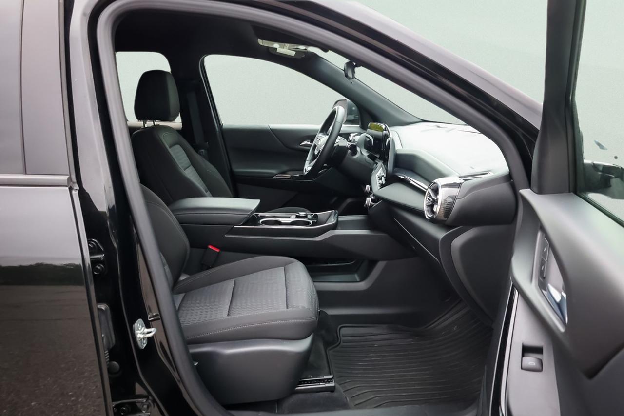 2026 Chevrolet Equinox : Apple Car Play, Htd Steering, Htd Seats Photo