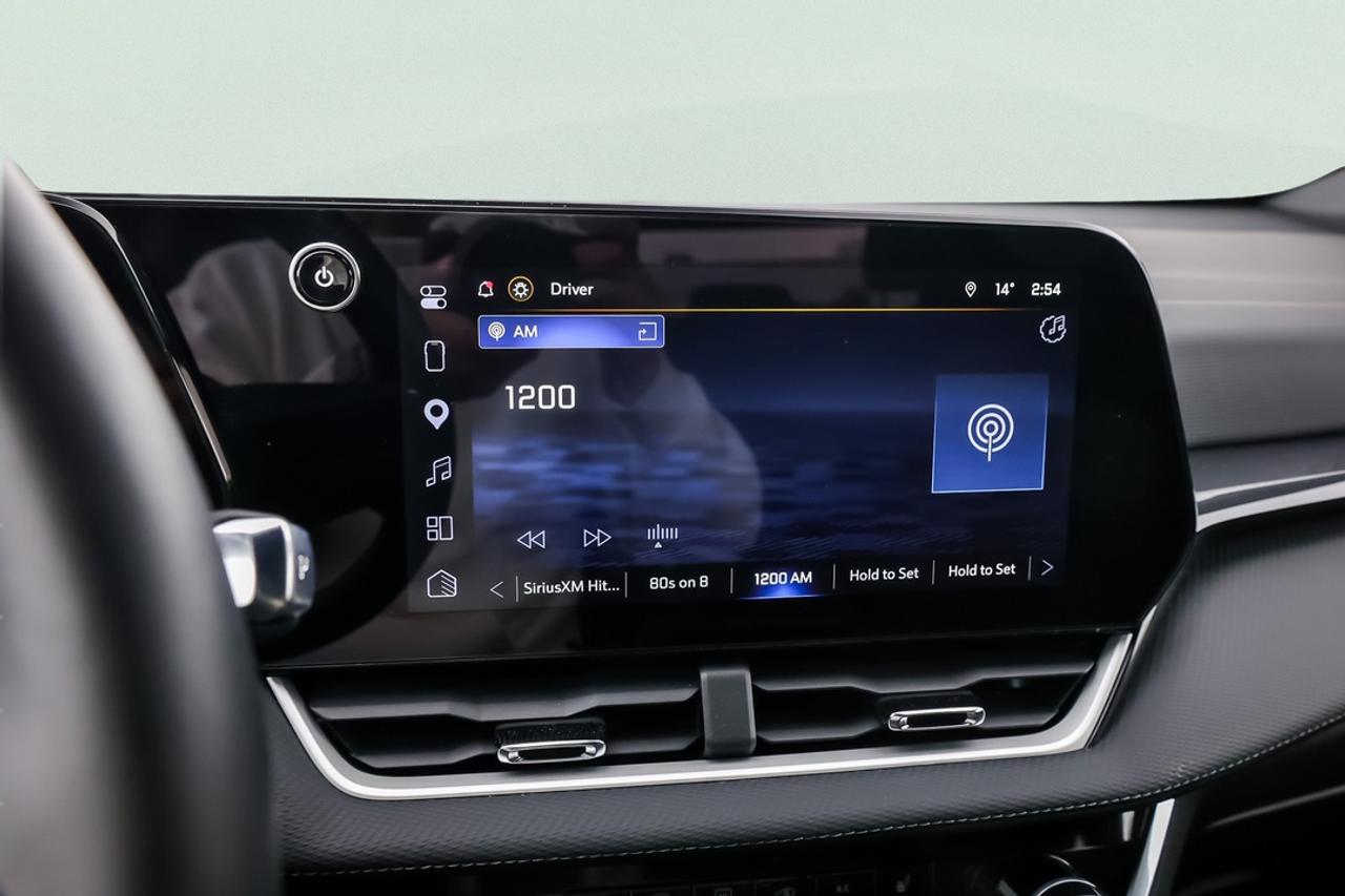2026 Chevrolet Equinox : Apple Car Play, Htd Steering, Htd Seats Photo