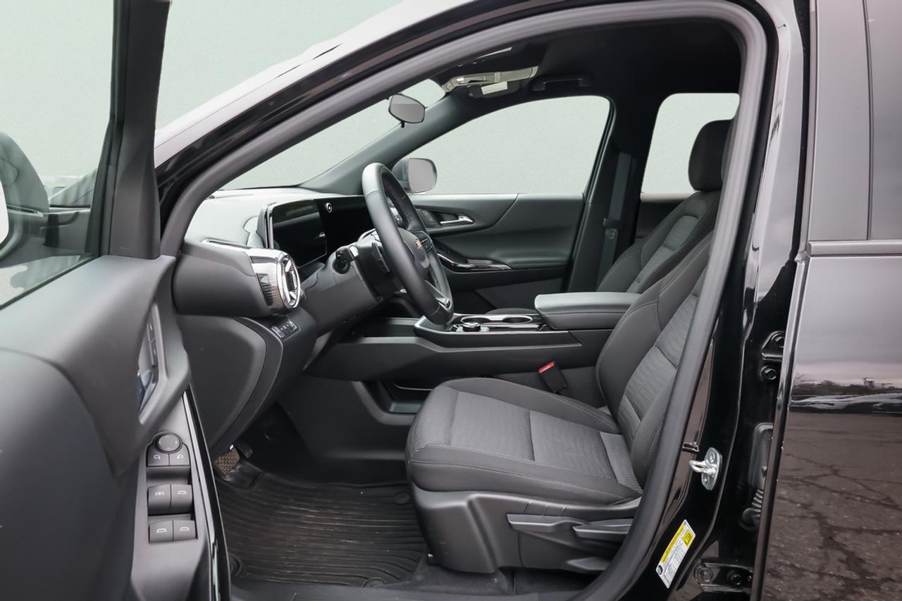 2026 Chevrolet Equinox : Apple Car Play, Htd Steering, Htd Seats Photo
