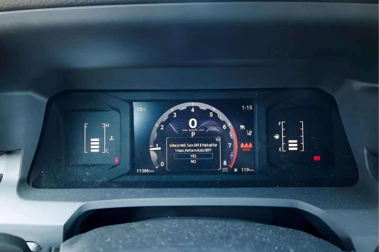 2025 Toyota Tacoma : Apple Car Play, Htd Seats, Htd Steering Photo