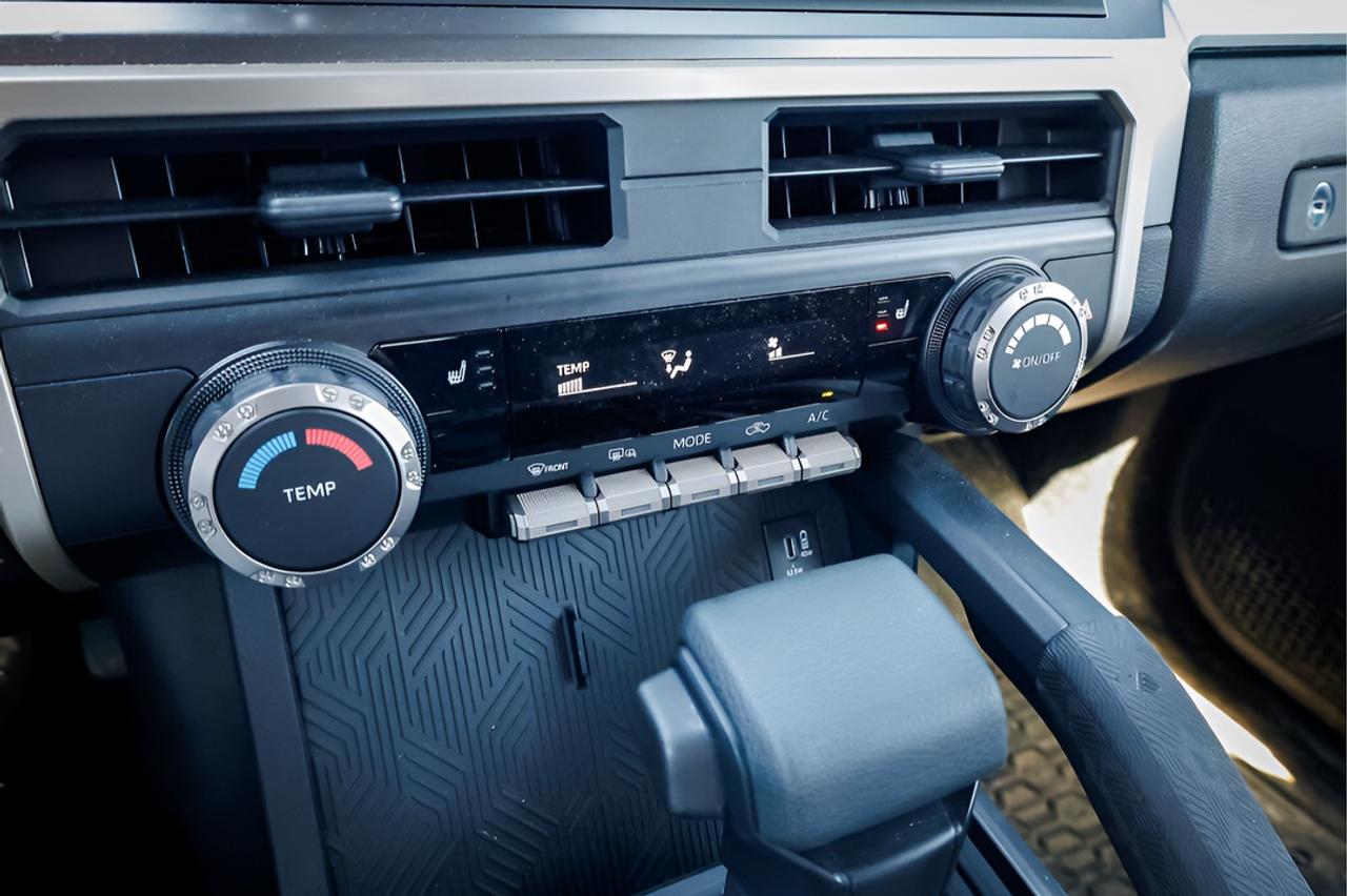 2025 Toyota Tacoma : Apple Car Play, Htd Seats, Htd Steering Photo