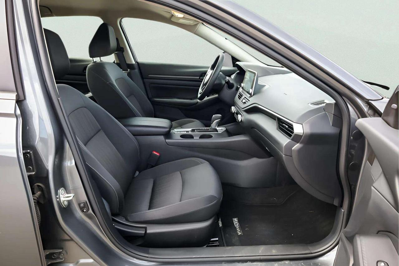 2025 Nissan Altima 2.5 S Awd Photo