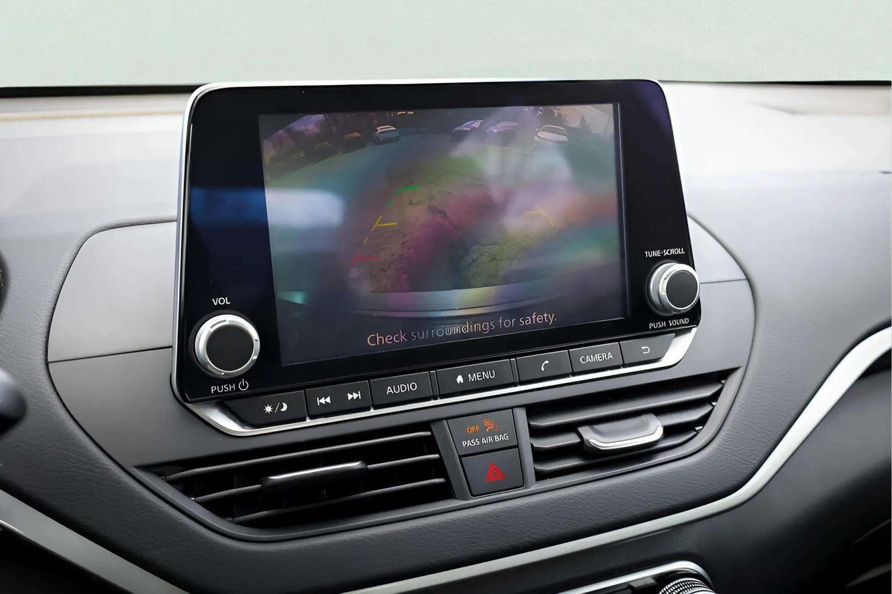 2025 Nissan Altima 2.5 S Awd Photo