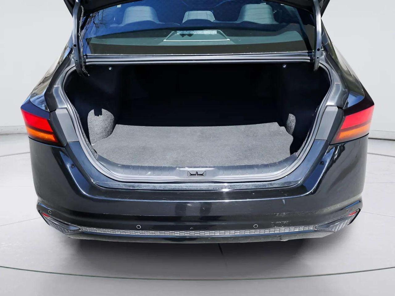 2025 Nissan Altima 2.5 S Awd Photo