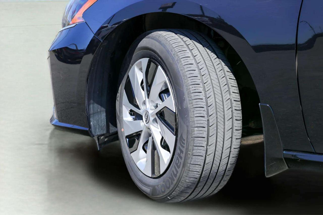 2025 Nissan Altima 2.5 S Awd Photo