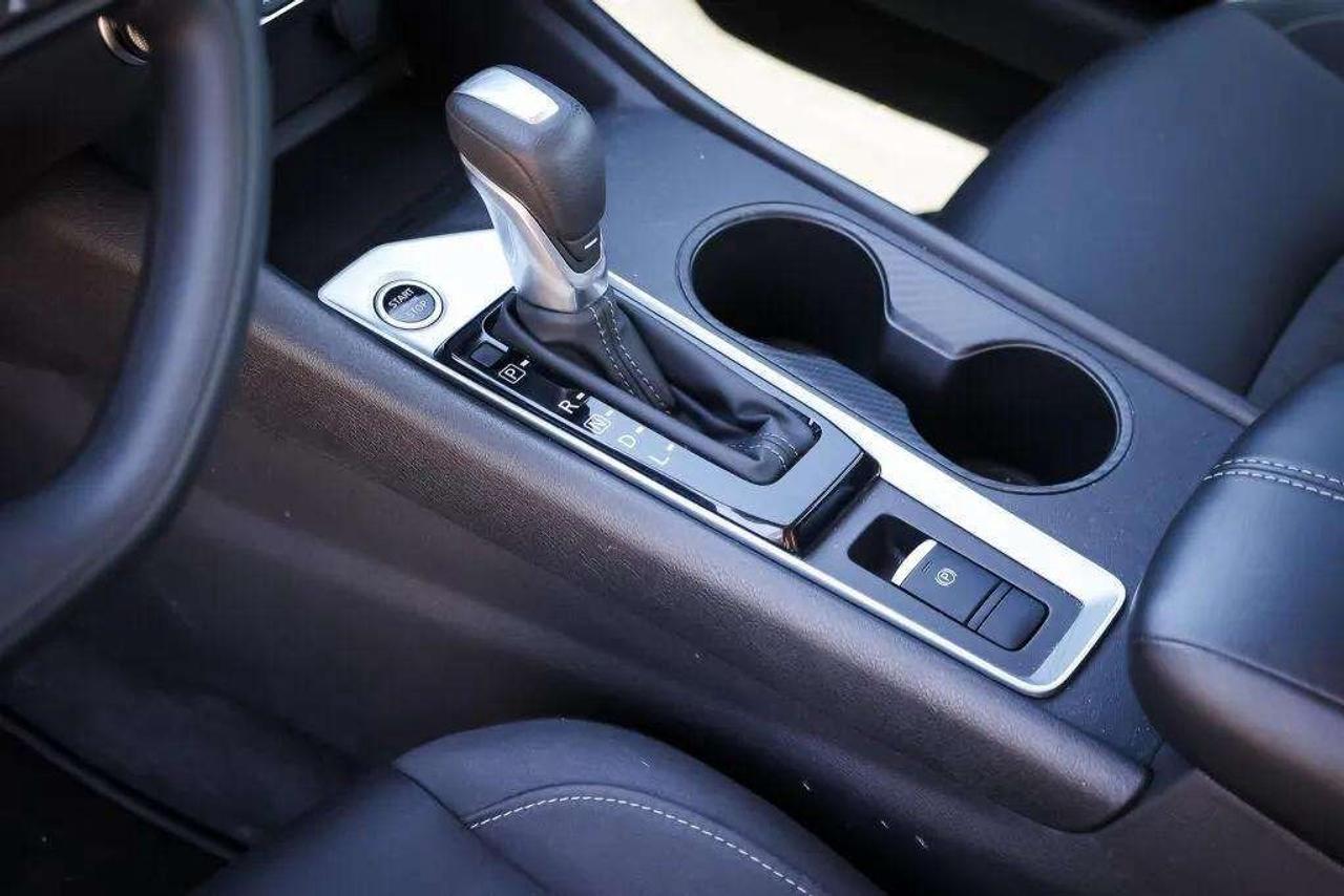 2025 Nissan Altima 2.5 S Awd Photo