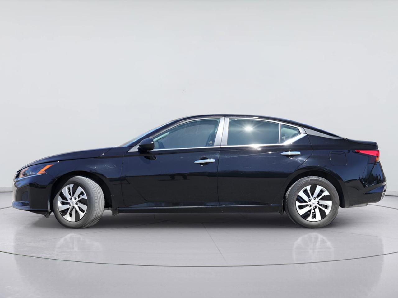 2025 Nissan Altima 2.5 S Awd Photo