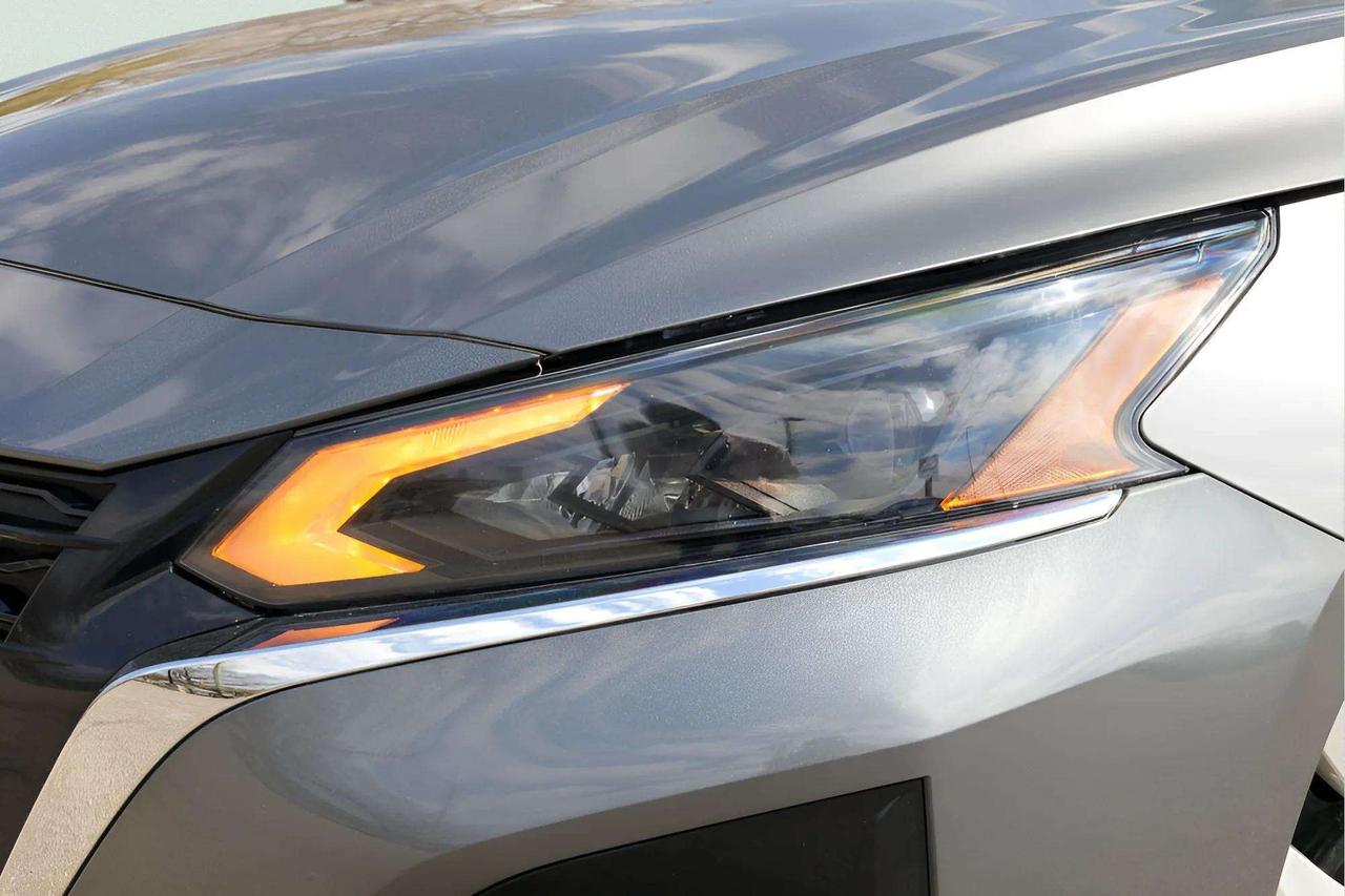 2025 Nissan Altima 2.5 S Awd Photo