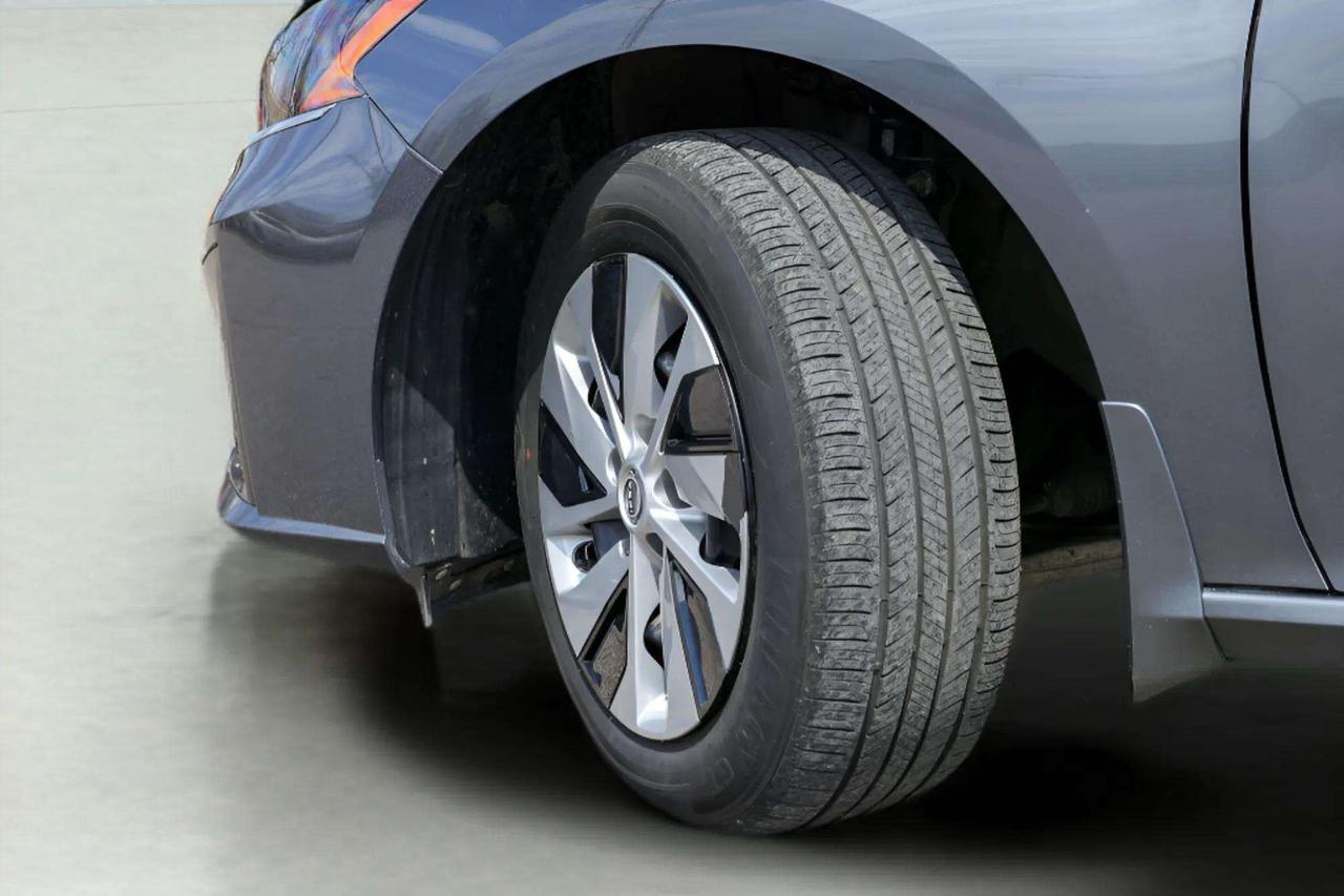 2025 Nissan Altima 2.5 S Awd Photo