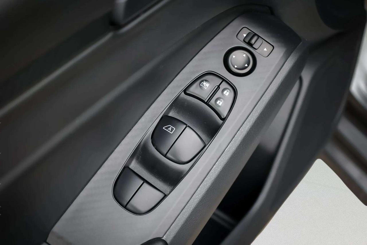 2025 Nissan Altima 2.5 S Awd Photo