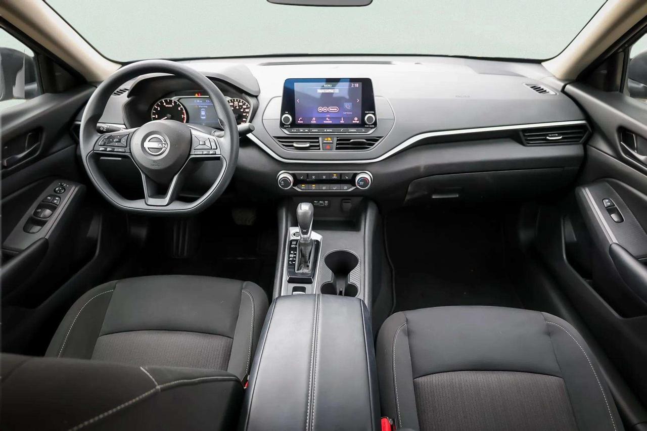 2025 Nissan Altima 2.5 S Awd Photo