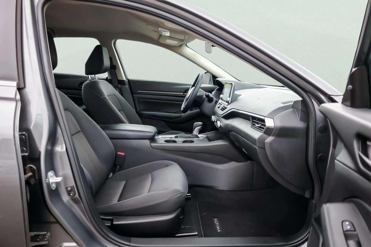 2025 Nissan Altima 2.5 S Awd Photo