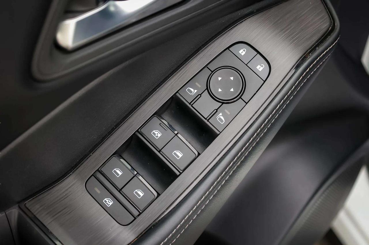 2025 Nissan Rogue  Photo