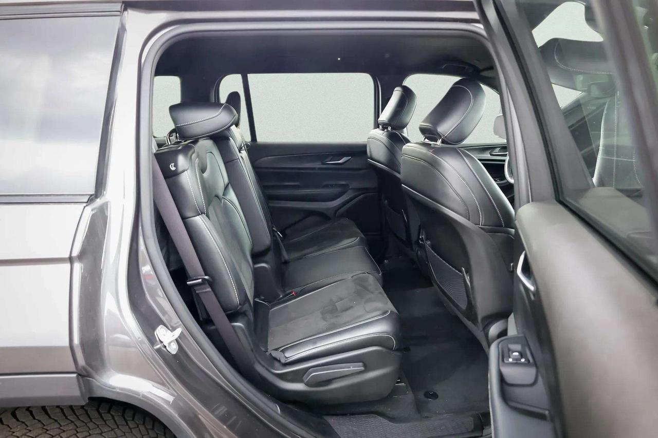 2023 Jeep Grand Cherokee L  Photo