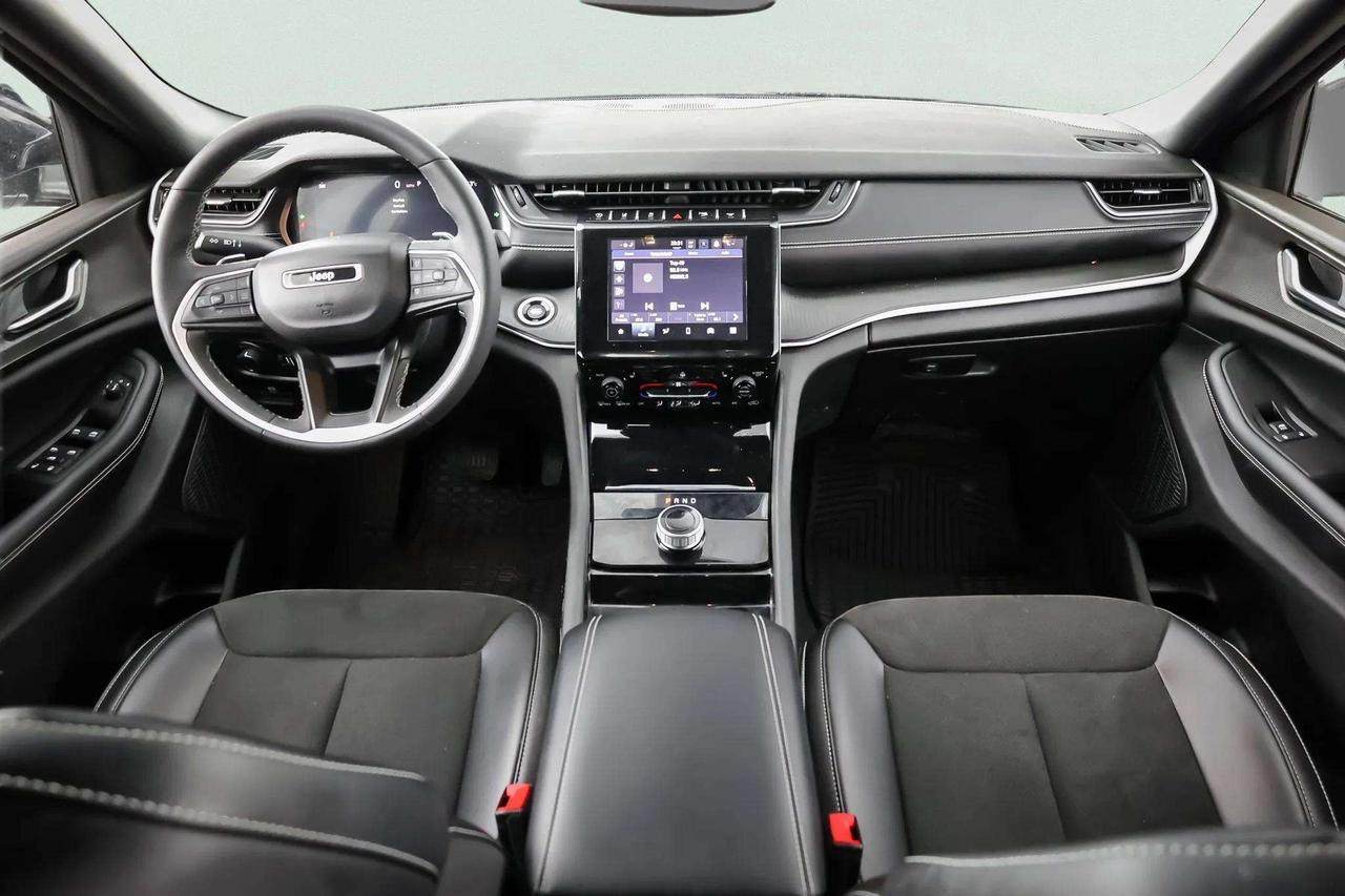 2023 Jeep Grand Cherokee L  Photo