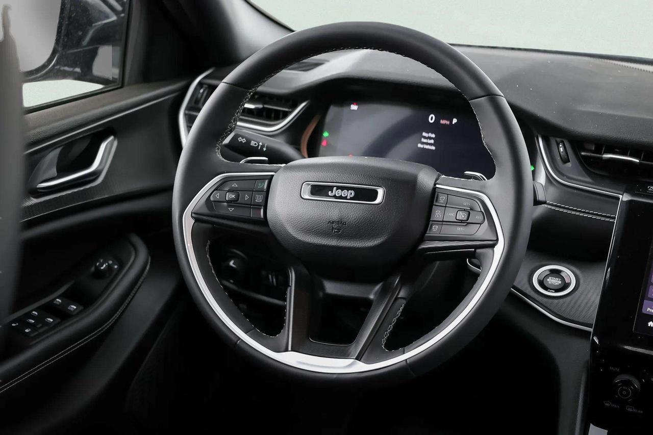 2023 Jeep Grand Cherokee L  Photo