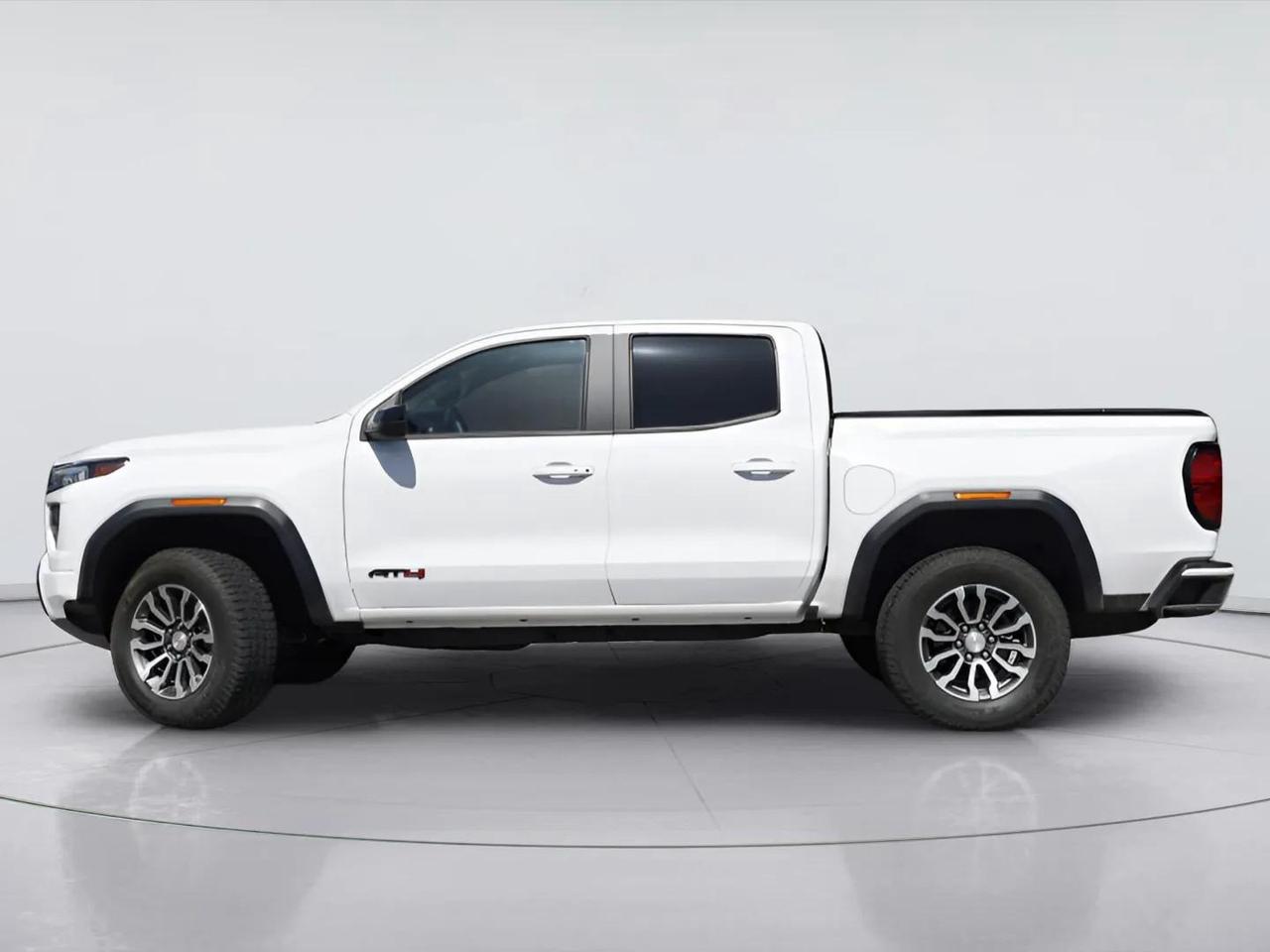 2023 GMC Canyon AT4 2.7L TURBO 4WD Photo