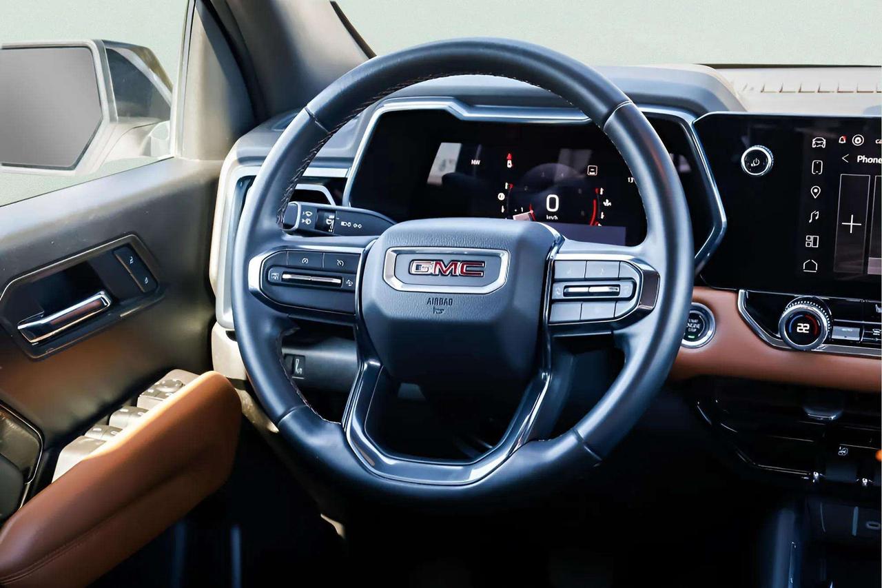2023 GMC Canyon AT4 2.7L TURBO 4WD Photo