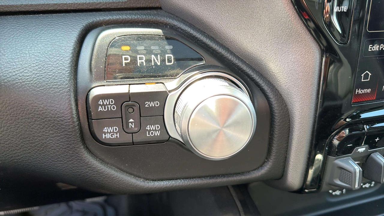 2022 RAM 1500 SPORT 5.7L V8 Photo