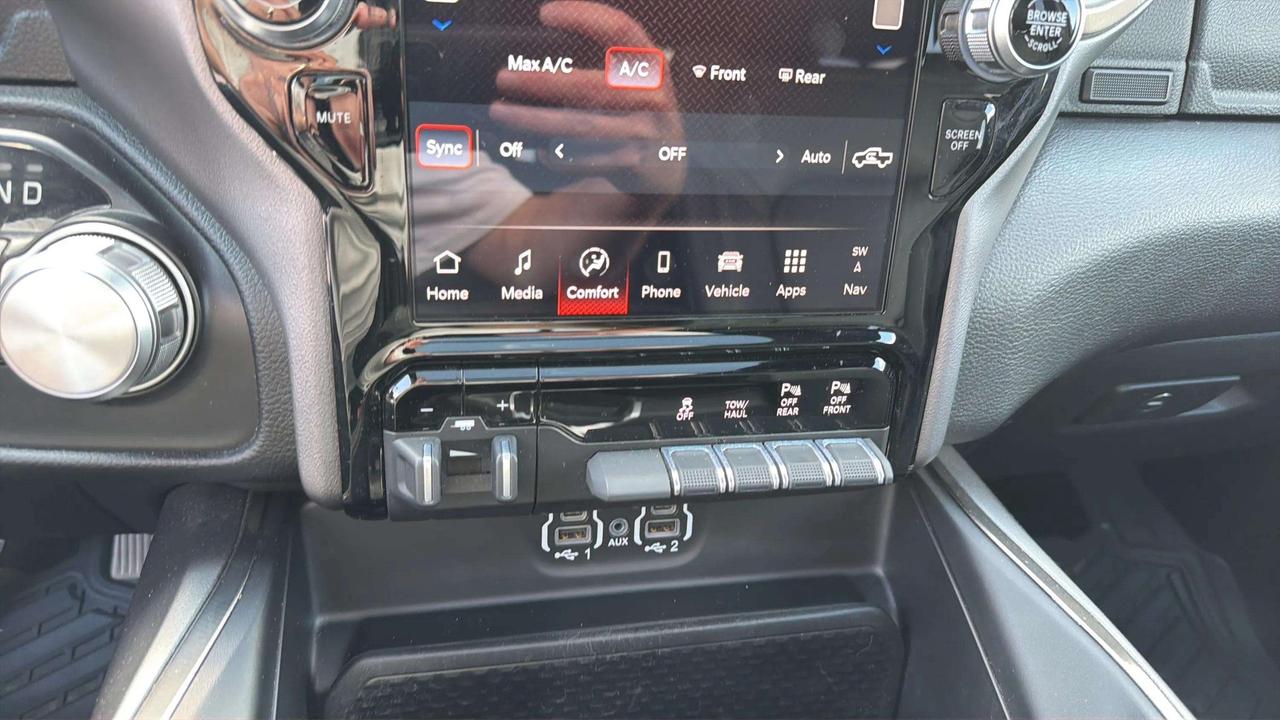 2022 RAM 1500 SPORT 5.7L V8 Photo