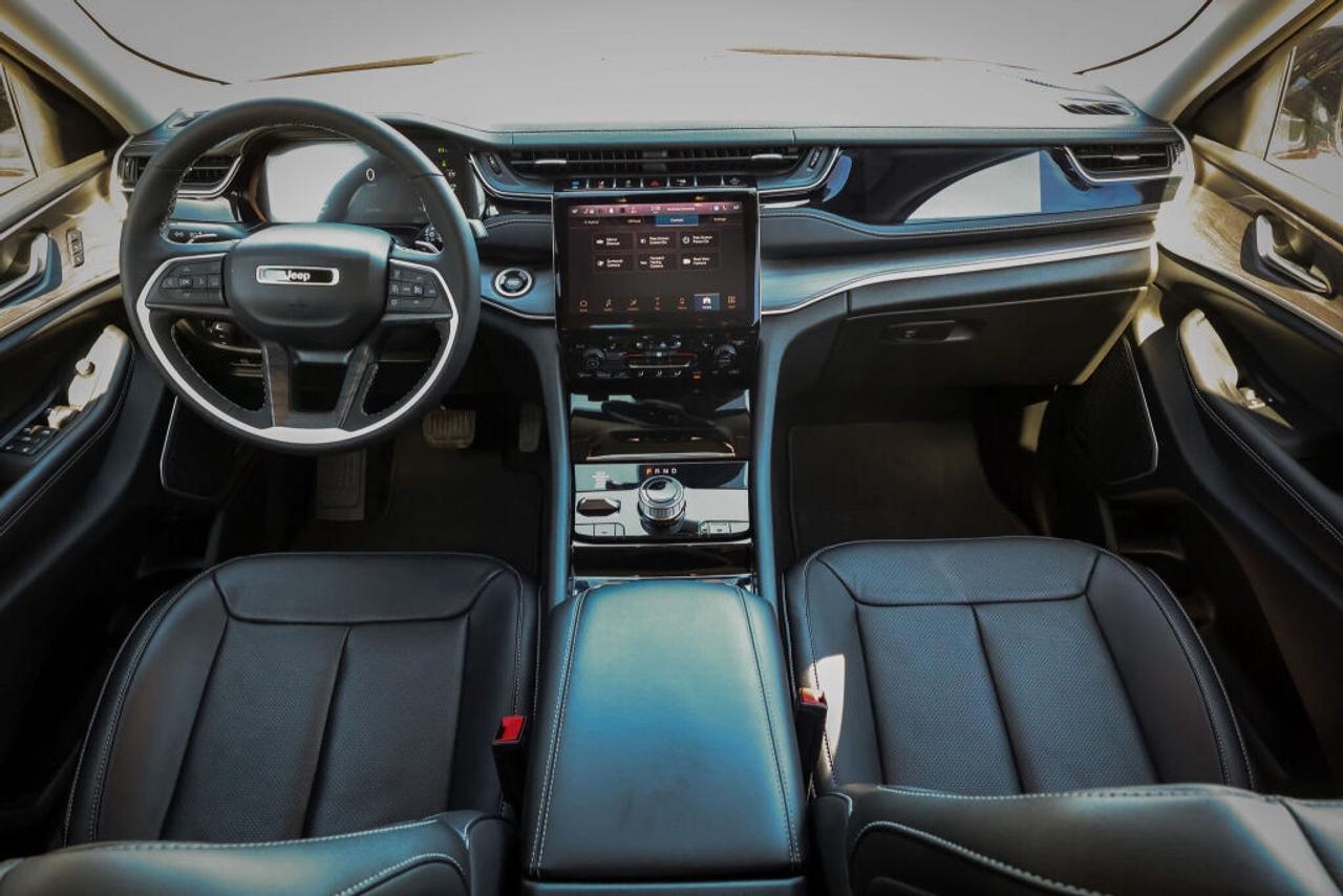 2022 Jeep Grand Cherokee 4xe  Photo