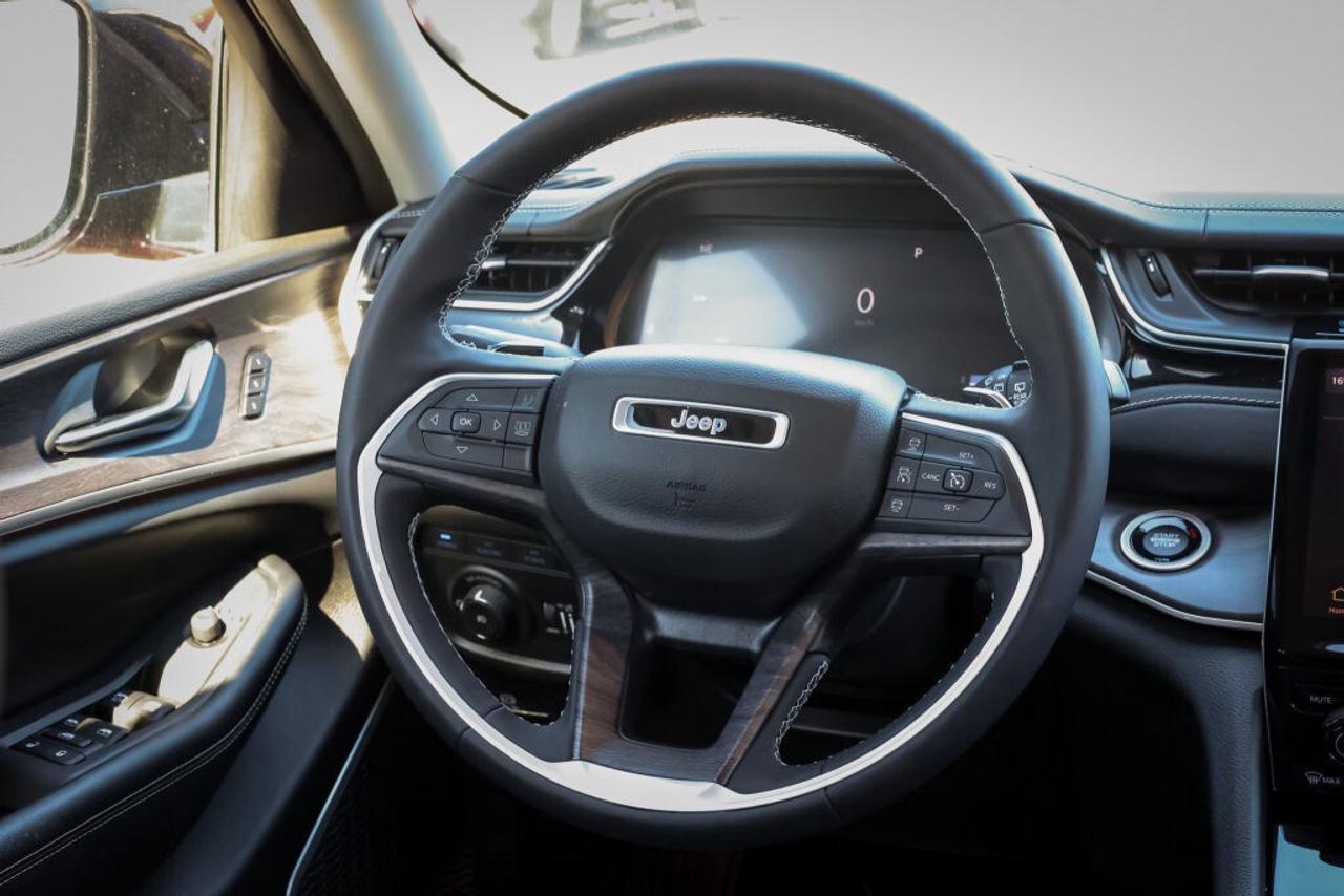 2022 Jeep Grand Cherokee 4xe  Photo