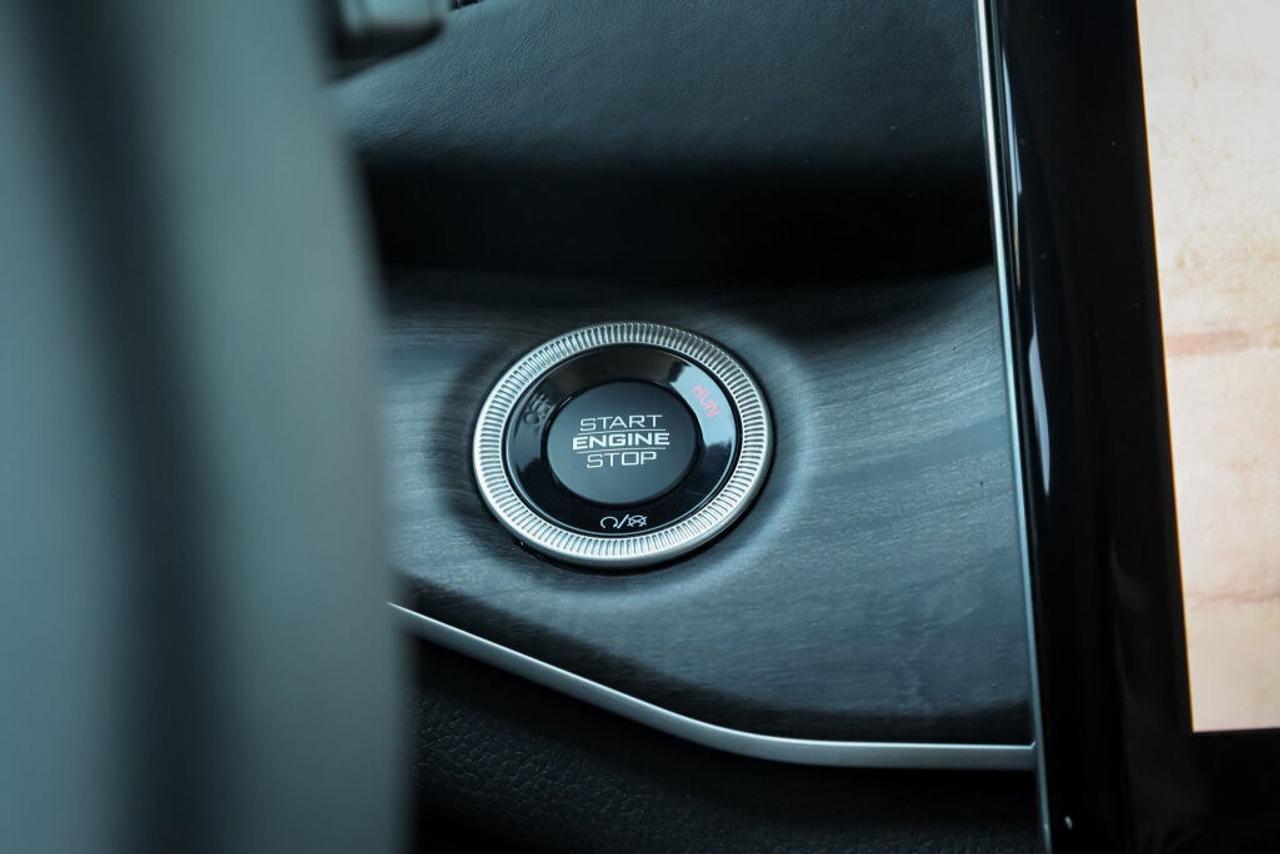 2022 Jeep Grand Cherokee 4xe  Photo