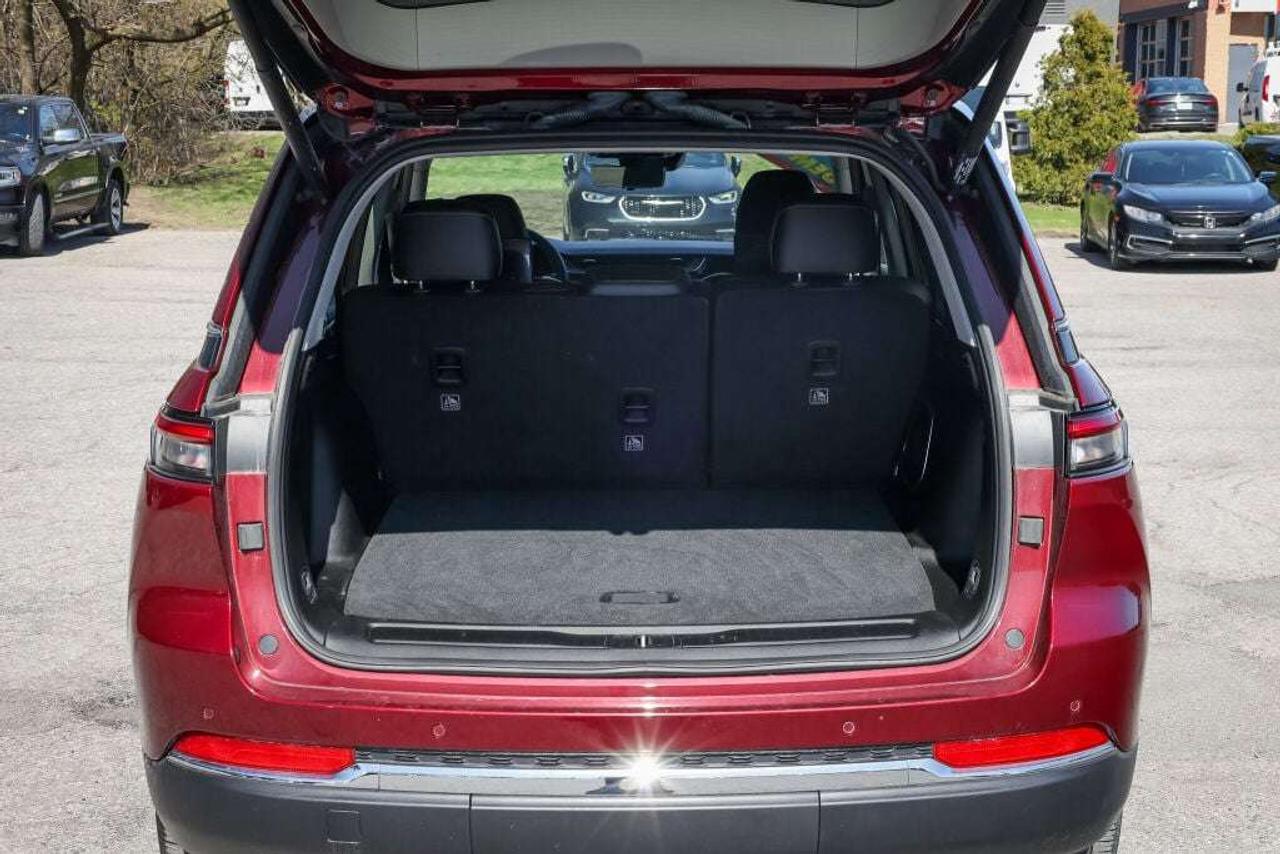 2022 Jeep Grand Cherokee  Photo