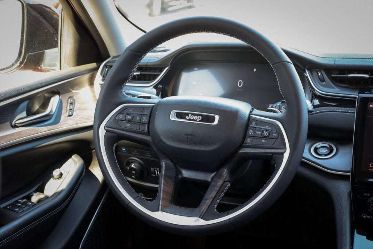 2022 Jeep Grand Cherokee  Photo