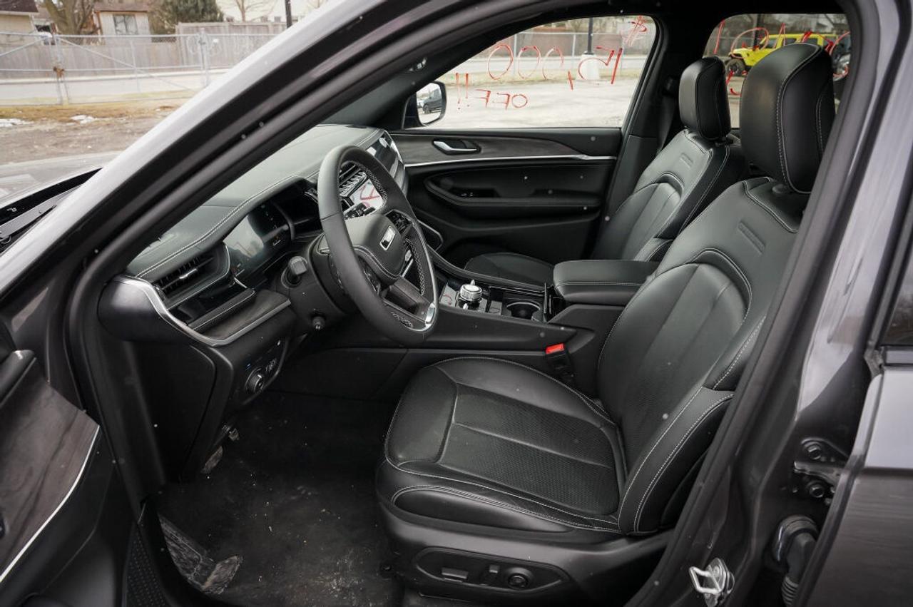 2022 Jeep Grand Cherokee 4xe  Photo
