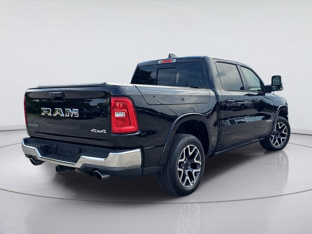 2026 RAM 1500 Laramie Photo4
