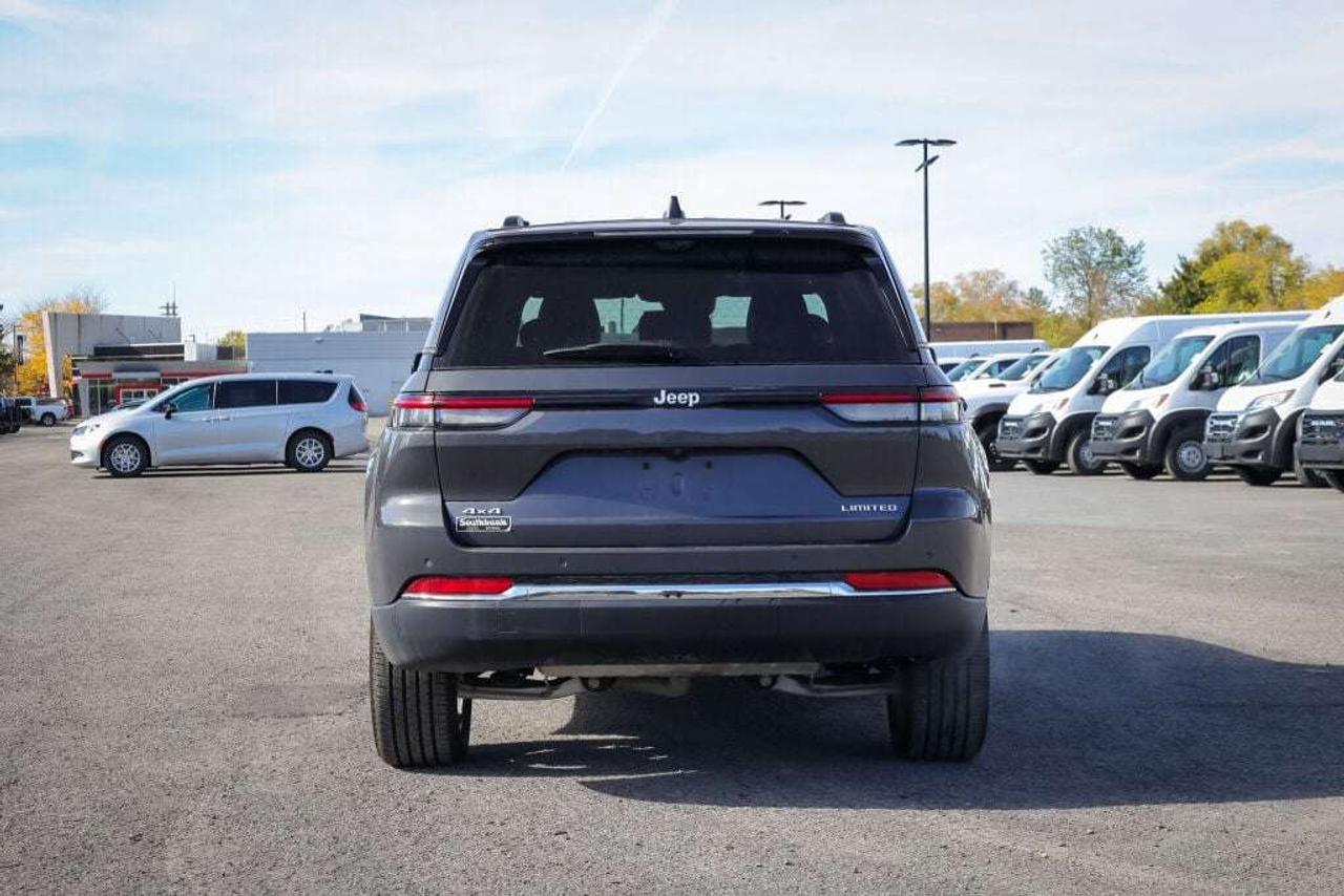 2025 Jeep Grand Cherokee Limited Photo2
