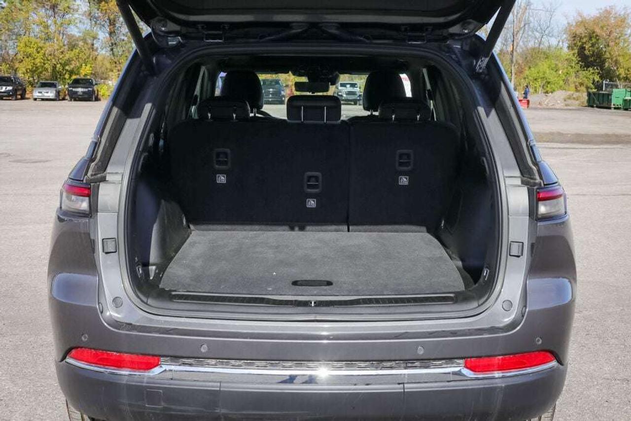 2025 Jeep Grand Cherokee Limited Photo