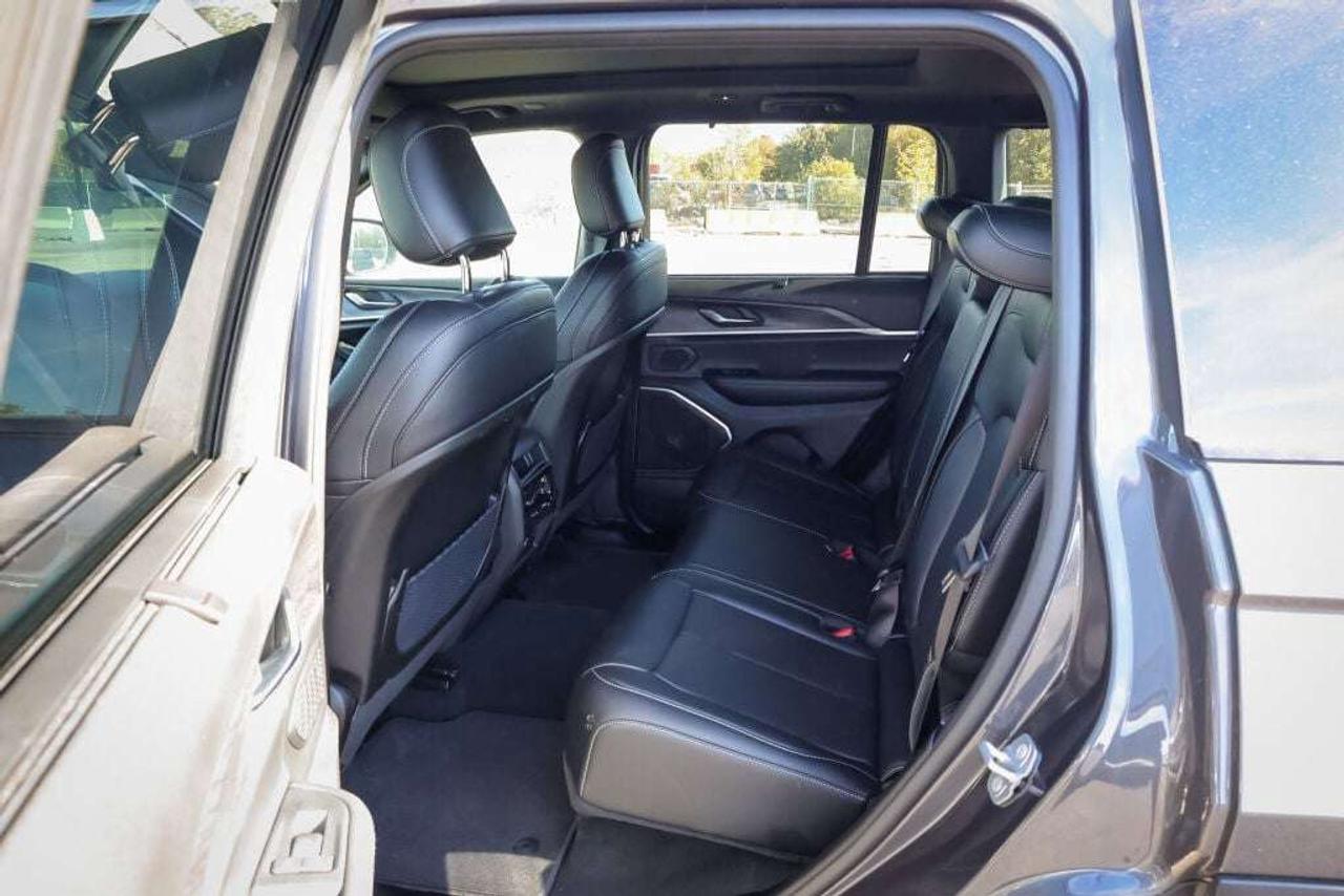 2025 Jeep Grand Cherokee Limited Photo