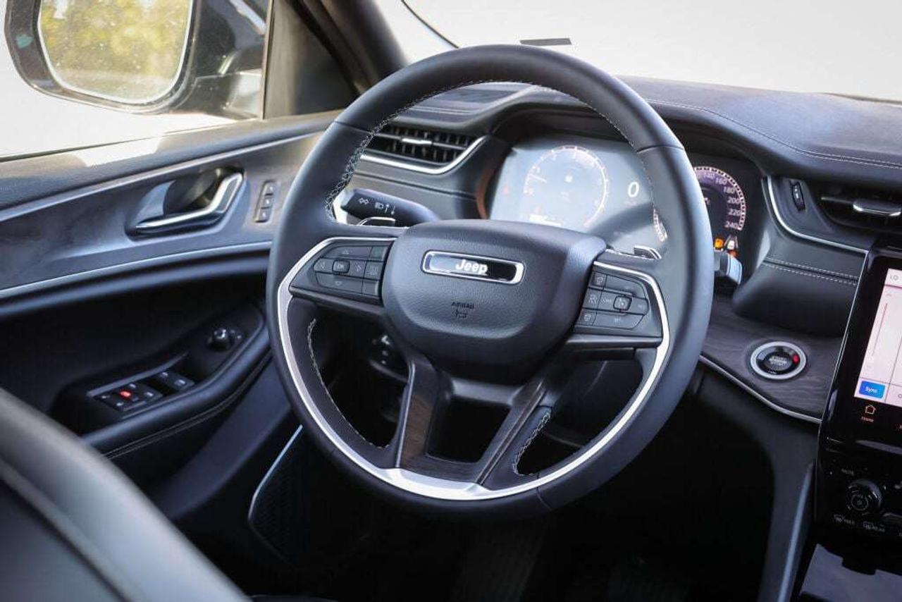 2025 Jeep Grand Cherokee Limited Photo